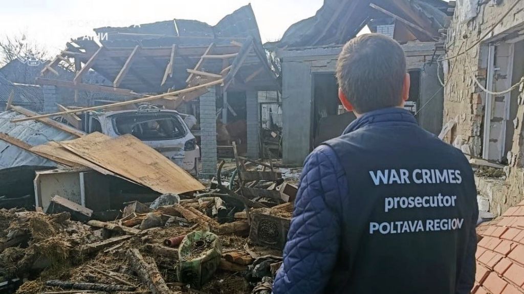 Прокуратура документує наслідки чергової атака БпЛА на Полтавщині: пошкоджені будинки та навчальний заклад