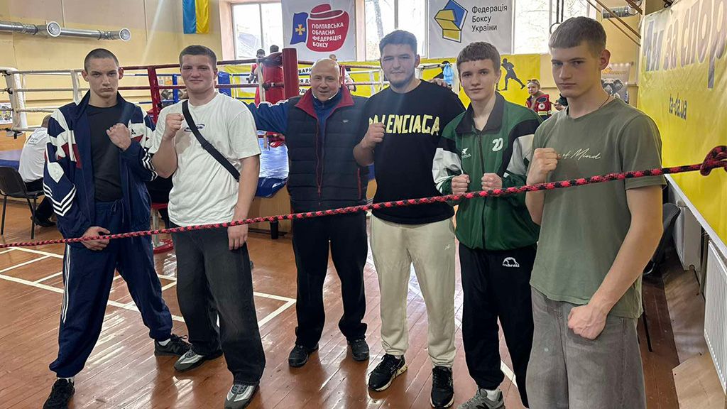 Кобеляцькі боксери з тріумфом виступили на чемпіонаті області