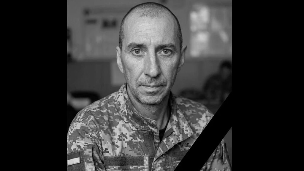 У Мачухівській громаді попрощалися з воїном Русланом Левадним