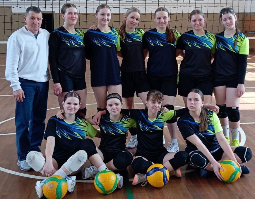 Новосанжарські волейболістки пробилися до фіналу обласних змагань