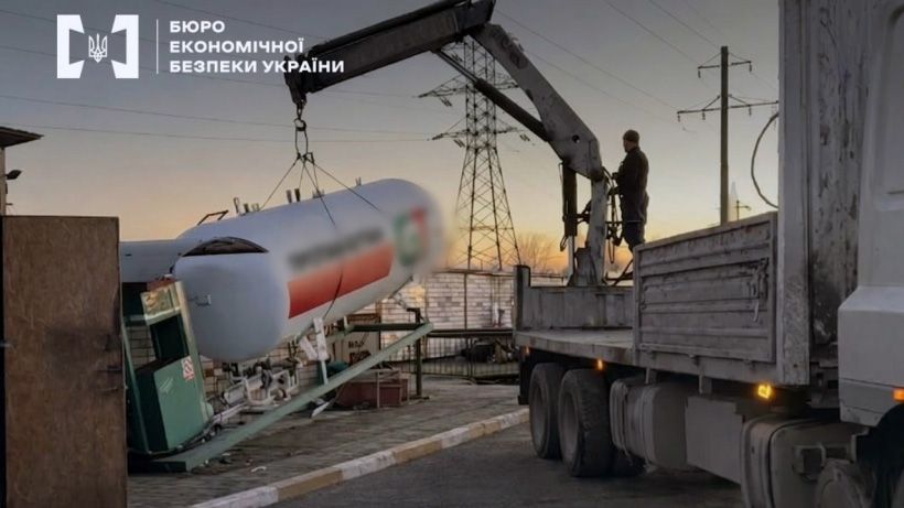 На Полтавщині БЕБ ліквідувало нелегальну АЗС