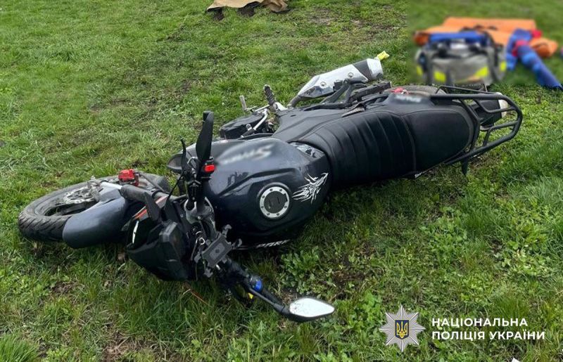 У Шишаках зіткнулися автомобіль і мотоцикл: постраждав підліток