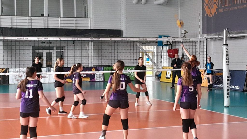 Юні волейболістки з Кобеляцької громади вибороли путівку до фіналу