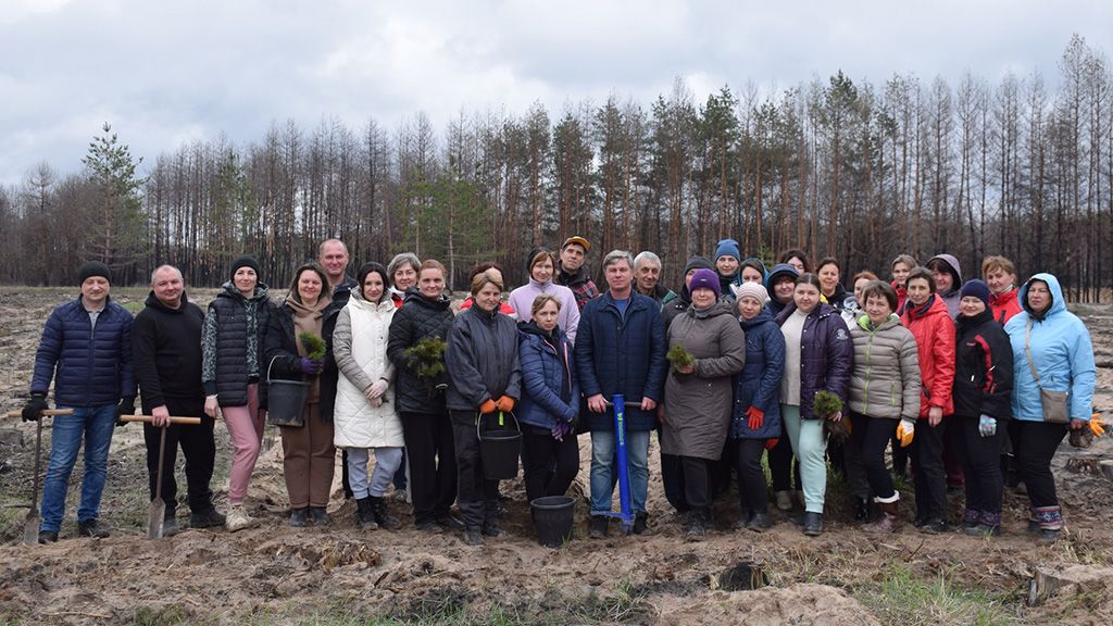 У Нових Санжарах висадили ще один гектар лісу