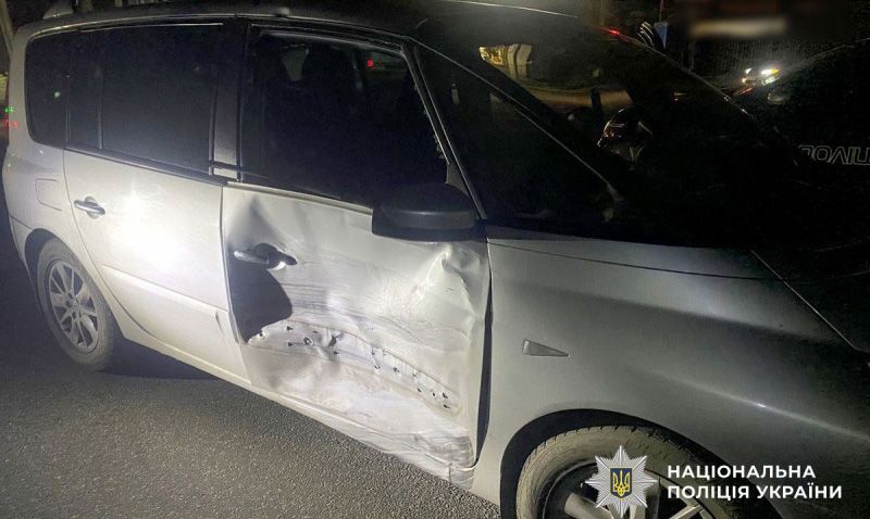 У Полтаві зіткнулися легковик та мотоцикл, на якому їхали неповнолітні