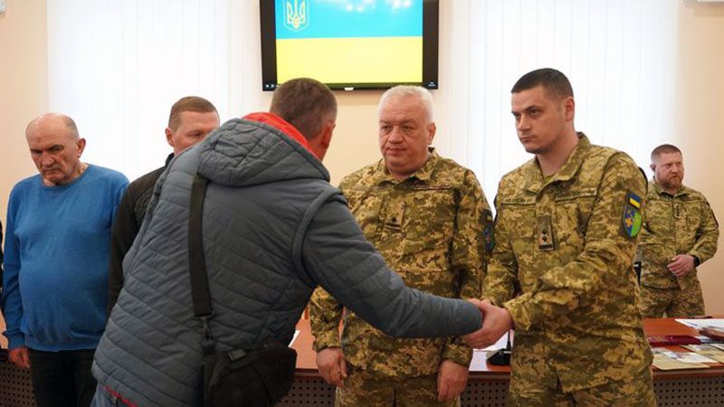 У Полтаві захисникам України вручили державні нагороди