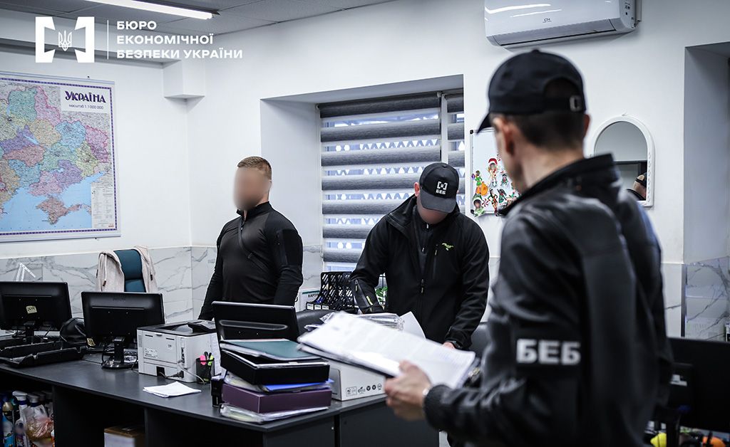На Полтавщині БЕБ проводить обшуки у найбільшій мережі магазинів у зв’язку з підозрою організації схеми ухилення від сплати податків