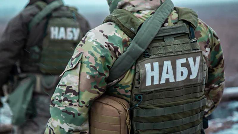 У Полтаві викрили посадовців СБУ на хабарі у 110 тисяч доларів
