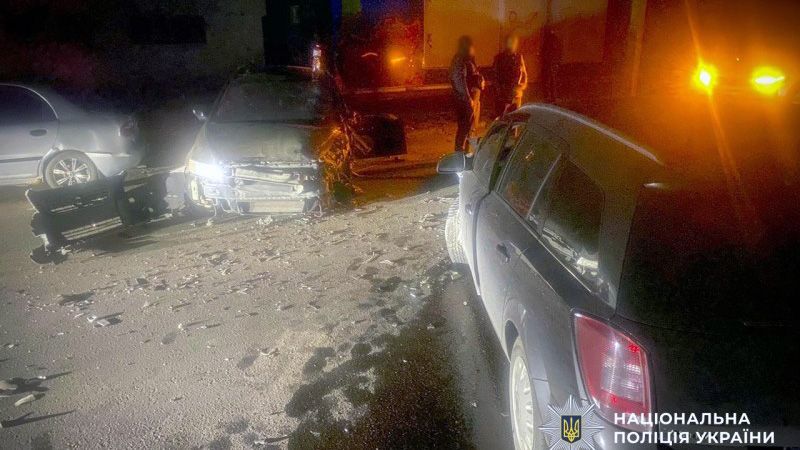 У Полтаві сталася автоаварія за участі трьох автомобілів