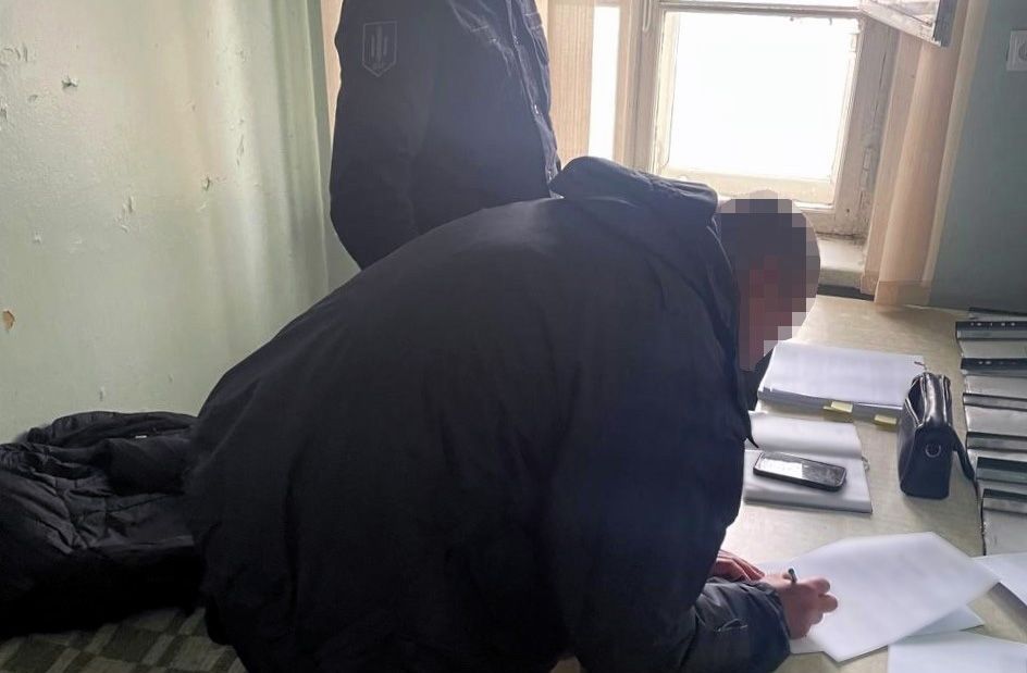 На Полтавщині судитимуть екс-правоохоронця та його спільницю, які обіцяли військовослужбовцю за винагороду оформити статус обмежено придатного