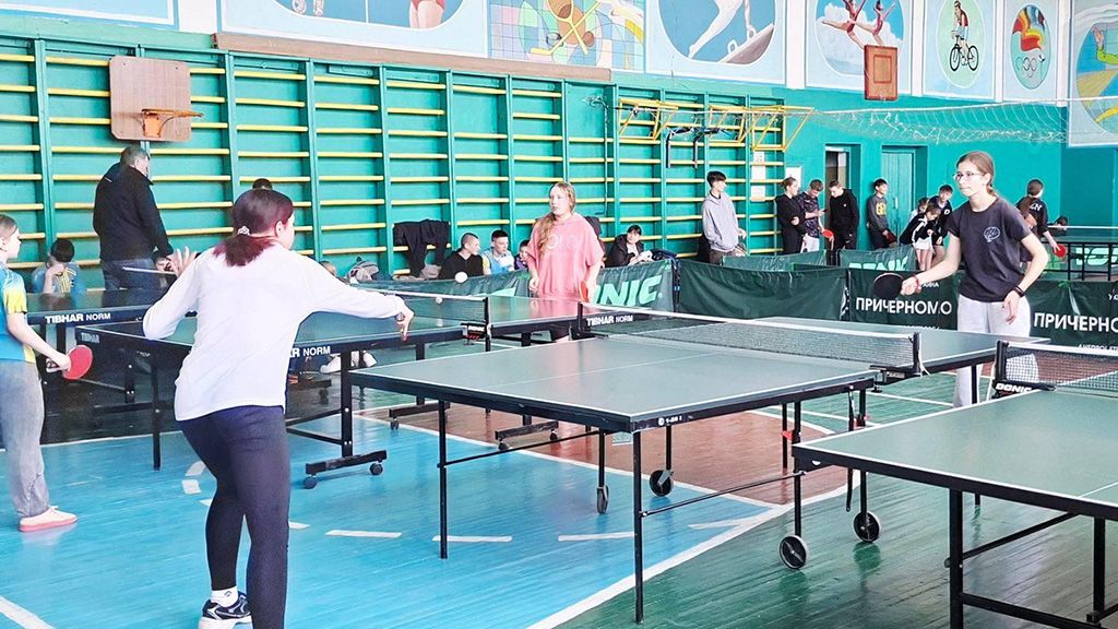 У Кобеляках відбувся чемпіонат з настільного тенісу серед юнаків і дівчат