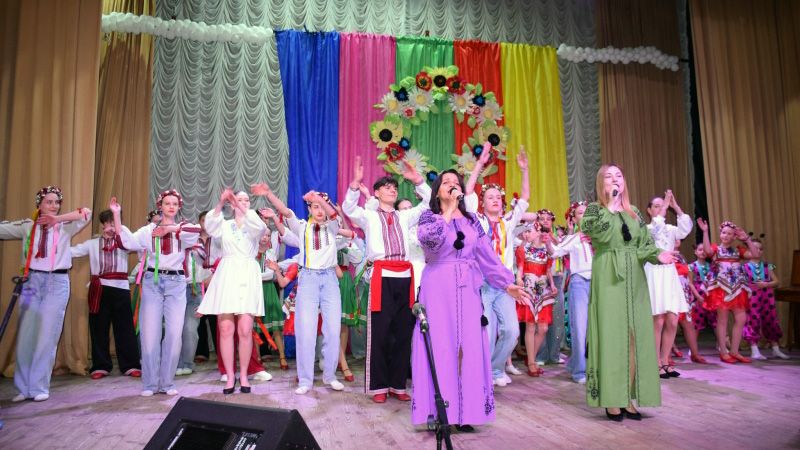 У Нових Санжарах відбувся концерт до Дня матері