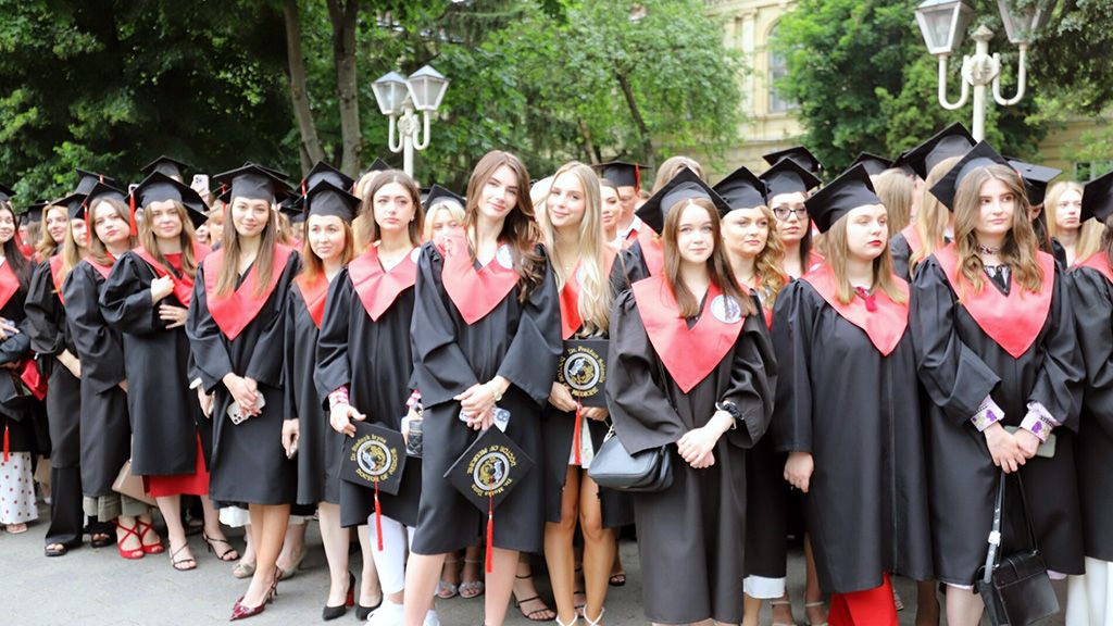 Кількість випускників скорочуватиметься