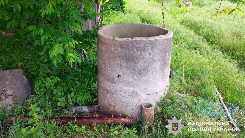Страшна знахідка у Кременчуцькому районі: будинок згорів, а тіло власника виявили у колодязі