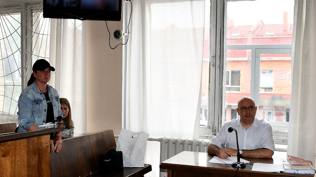 У Карлівці експоліцейського засудили до 12 років за ДТП, в якому загинули непонолітні сестри