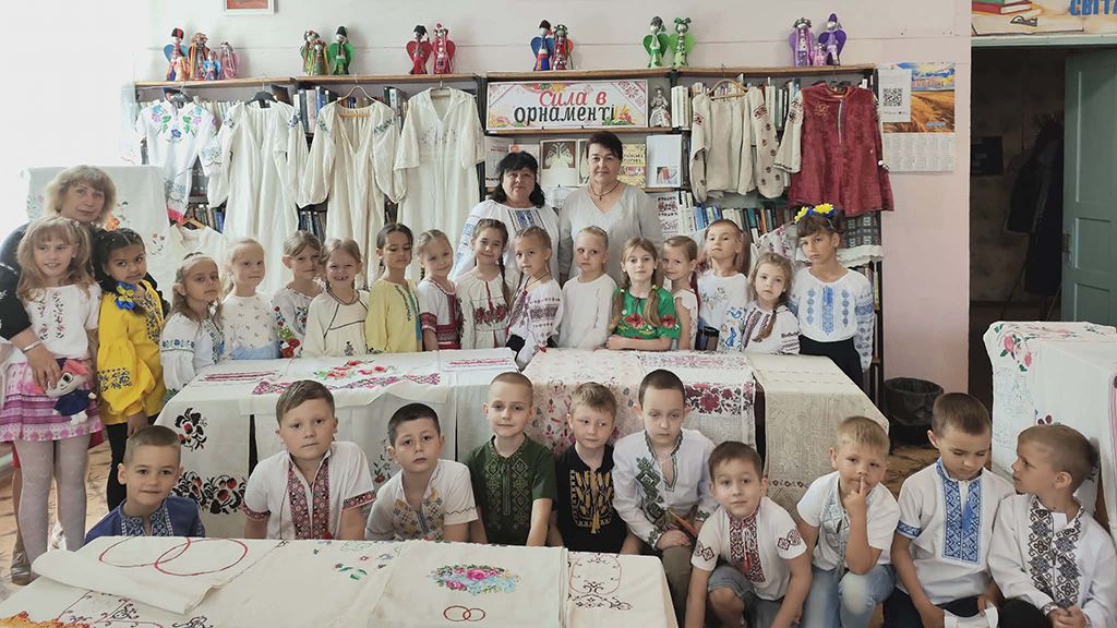 «Сила в орнаменті»: етнопанорама, що об’єднала три свята української душі