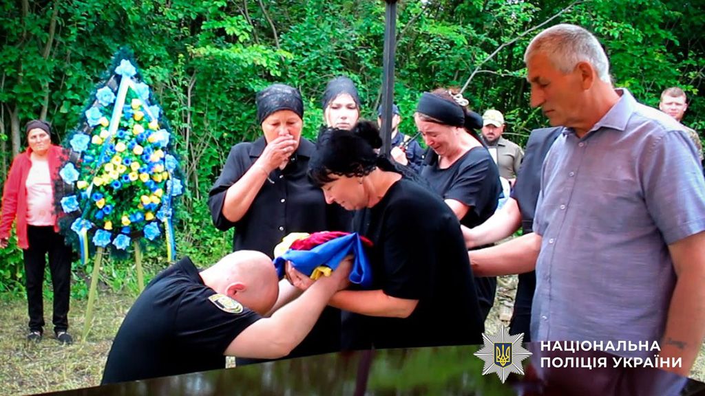 Миргородщина попрощалася з капітаном поліції Віталієм Плетенем, який загинув на Донеччині