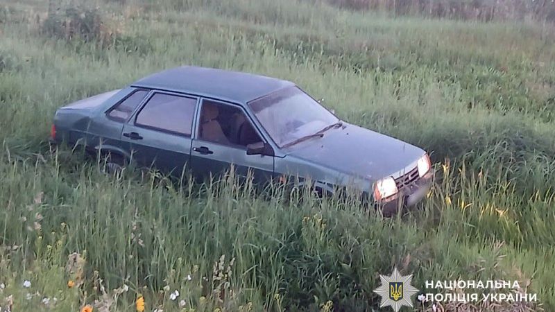 На Кременчуччині 17-річний серійний автоугонщик напідпитку втікав від поліцейських на чужому «ВАЗі»