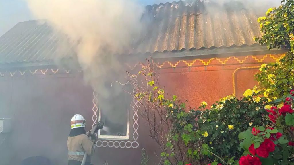 У Кременчуцькому районі вогнеборці врятували від знищення житловий будинок