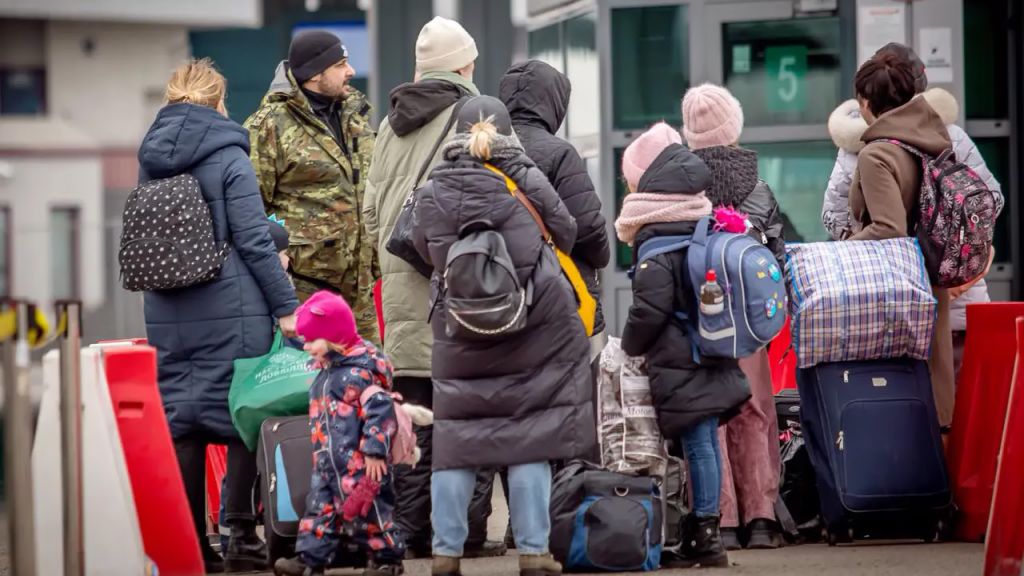 З України виїхали 5,7 мільйонів чоловік