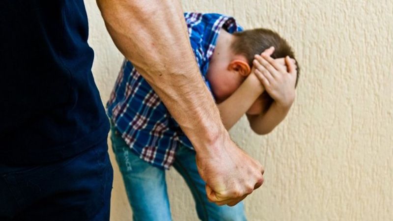 Ударив дитину по обличчю: На Миргородщині поліція розслідує конфлікт між літнім чоловіком та 10-річним хлопчиком