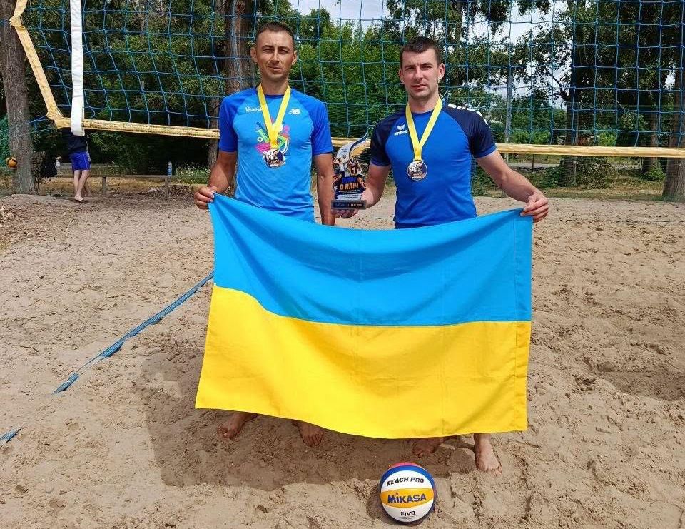 У «Пліч-о-пліч» перемагають новосанжарці