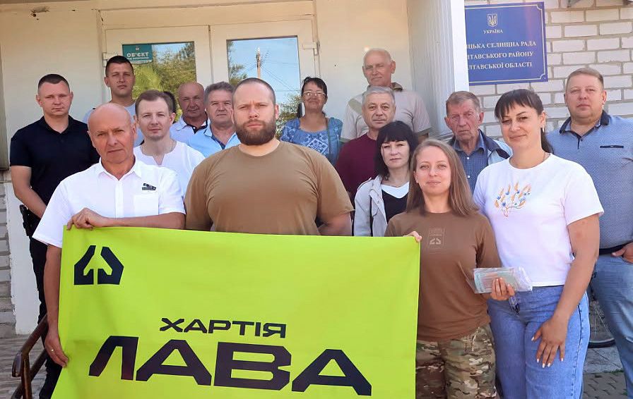 Працівники сільради продовжують допомагати захисникам