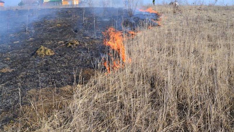 Уночі у Полтавському й Лубенському районах упали ворожі БпЛА та уламки - здійнялася пожежа