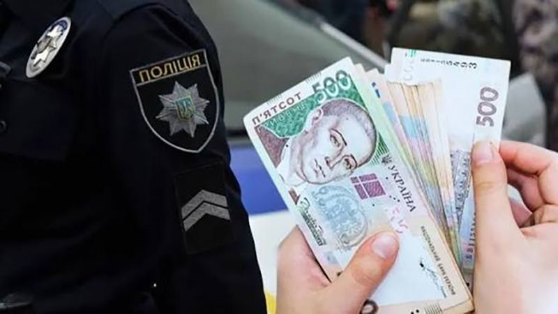 Намагався відкупитися за 100 тисяч гривень: у Кременчуці п’яний керманич пропонував хабар поліцейським