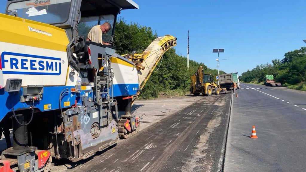 Майже 28,6 тисяч квадратних метрів доріг відновили на Полтавщині за тиждень