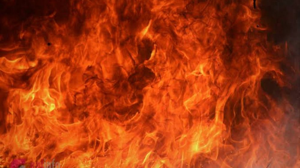 Підпалив туалет, сарай і пошкодив хату