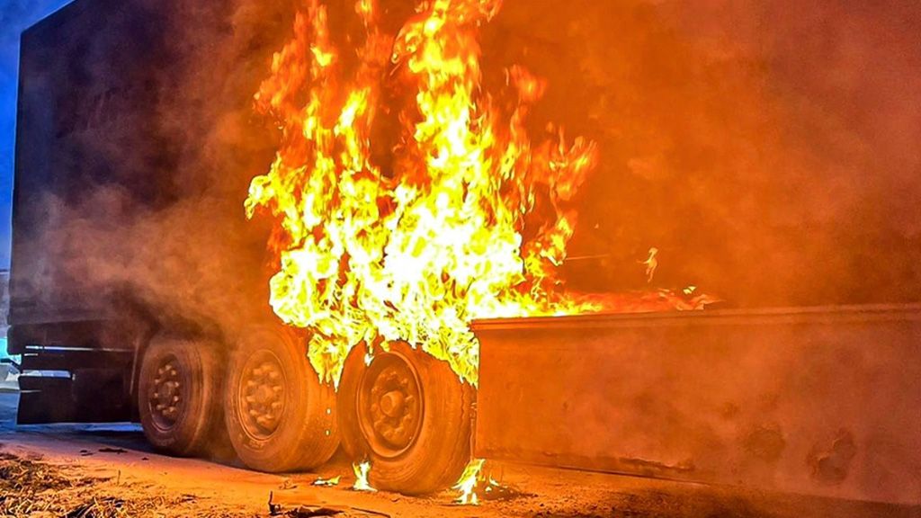 У Кременчуці підпалили вантажівку: поліція затримала 20-річного підозрюваного