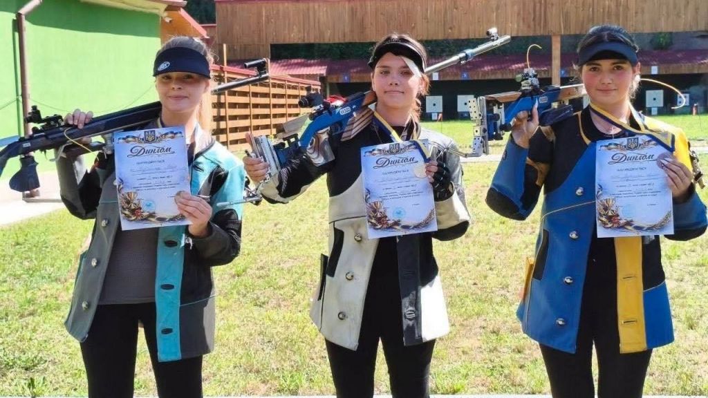 Юні стрільці з Горішніх Плавнів здобули низку нагород на чемпіонаті України у Вінниці