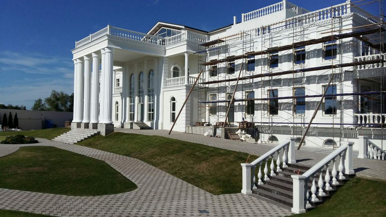 Неповторний фасад житла разом із Графіо Декор