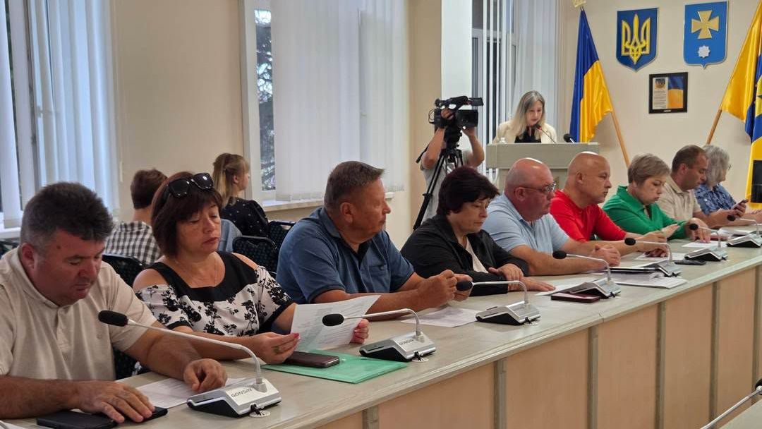 Безкоштовне харчування для всіх школярів та 1,3 млн грн допомоги: рішення виконкому у Миргороді