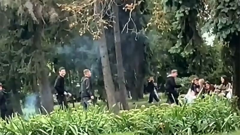 У Лубнах підлітки кидали піротехніку в парку: поліція склала адмінматеріали на батьків