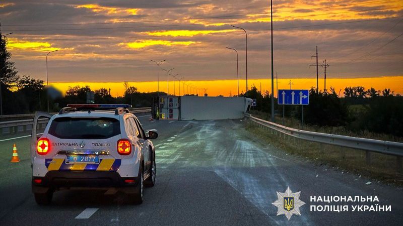 Поблизу Пирятина зіткнулися дві вантажівки – одного чоловіка травмовано