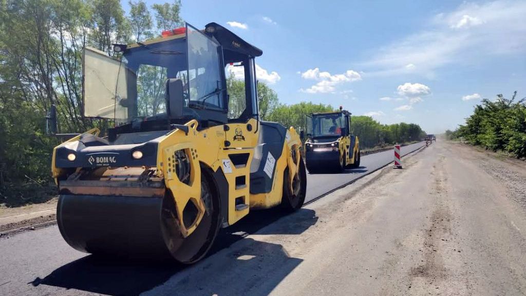 На Полтавщині відремонтували понад 200 тисяч м² доріг та готують дорожнє господарство до зими
