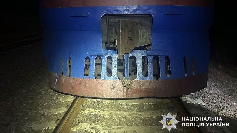 У Лубнах під колесами електропотяга загинув 23-річний юнак, який йшов по колії в навушниках