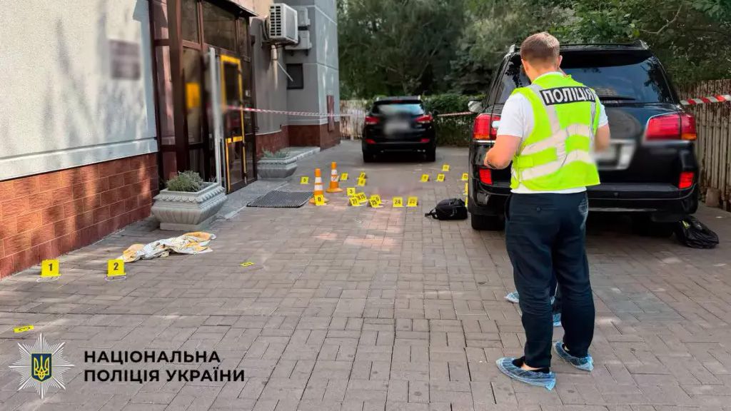 У лікарні помер директор київського медичного центру, в якого стріляв військовий із Полтавщини