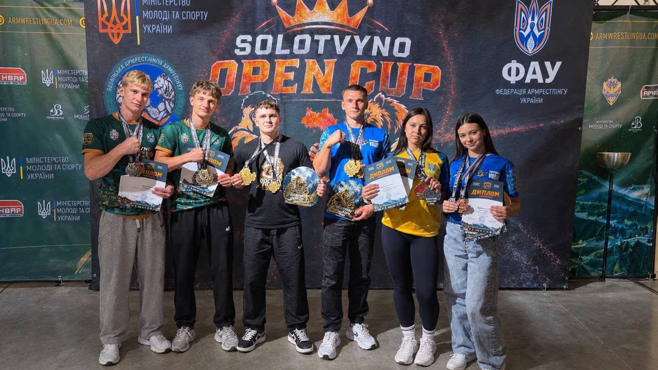 Спортсмени з Козельщини вибороли шість нагород на всеукраїнському турнірі з армрестлінгу