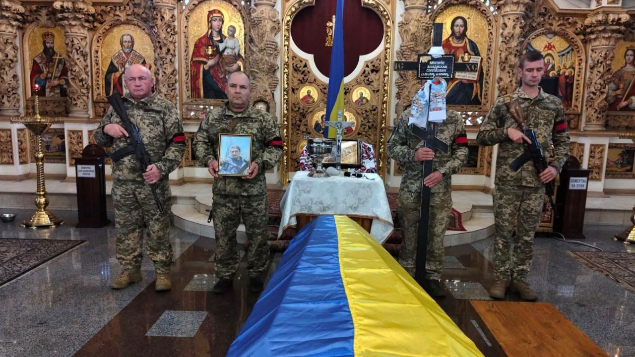 У Полтаві попрощалися з полеглим у бою за Україну воїном з Решетилівщини Владиславом Мусоріним