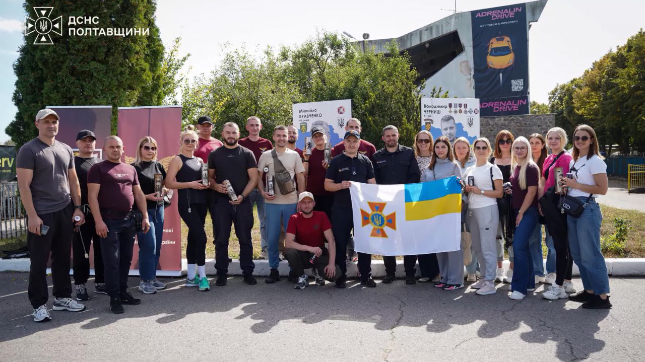 Рятувальники Полтавщини випробували свої сили у спортивних змаганнях з картингу «Перегони Незламних»