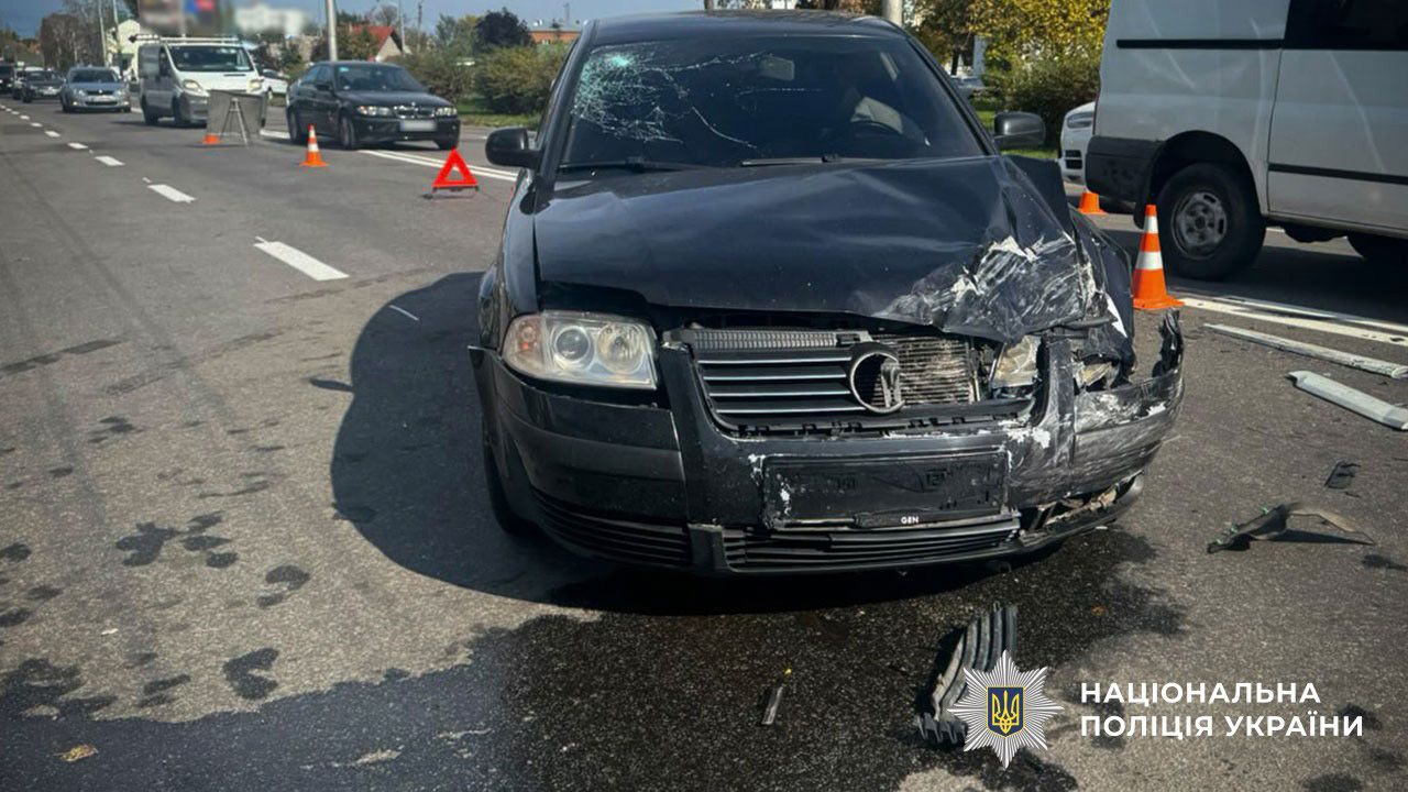 У Полтаві на вулиці Раїси Кириченко зіткнулися Volvo та Volkswagen