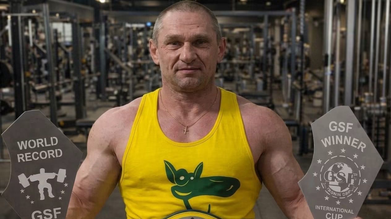Полтавець Олександр Сохань встановив світовий рекорд у віджиманні на брусах із додатковою вагою
