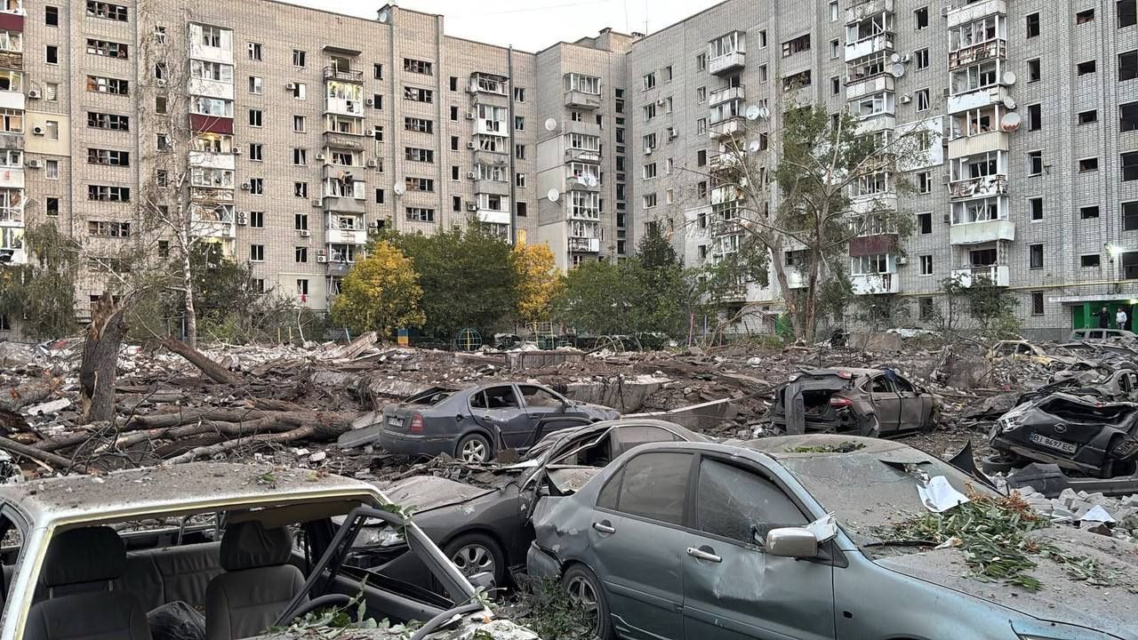 Ворог наніс ракетний удар по Кременчуку: є загиблі та поранені