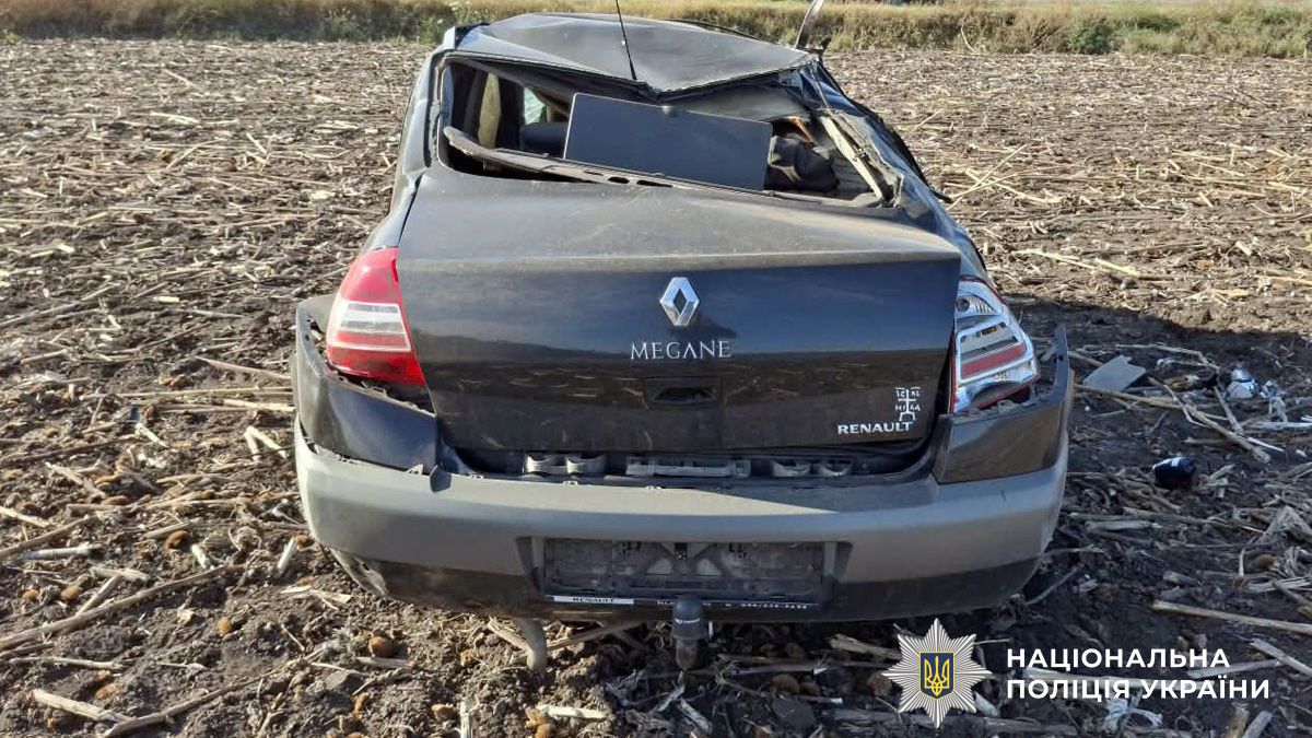 На автодорозі Полтава – Селещина перекинувся легковик: водій в лікарні у важкому стані