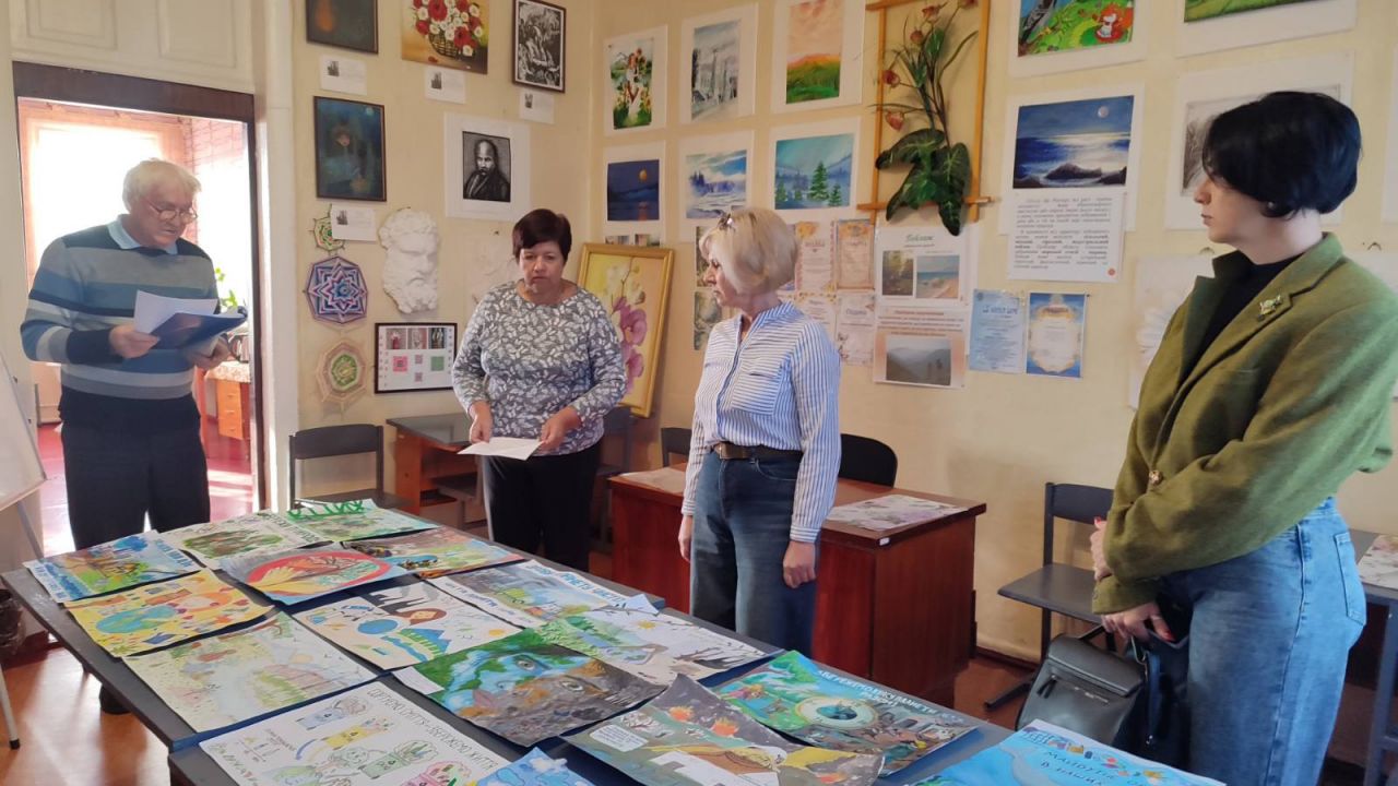 У Новосанжарській громаді визначили переможців конкурсу екологічних плакатів «Природа і люди»