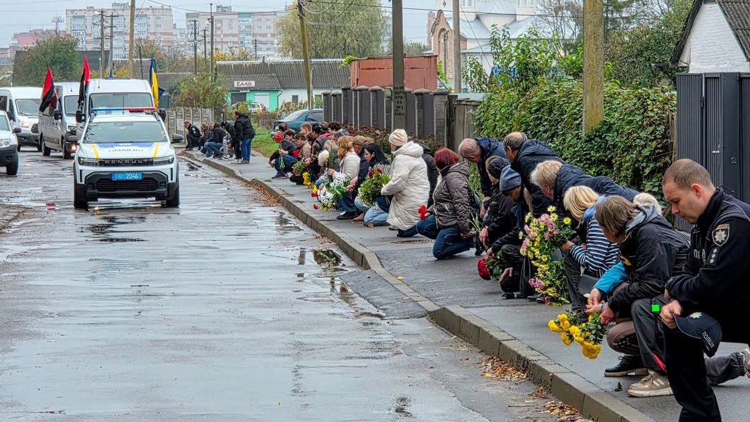 У Миргороді попрощалися із полеглим воїном Ігорем Олійником, якого понад два роки вважали зниклим безвісти