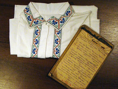 Сорочка, яку сестра вишила брату перед війною, збереглася до цього дня